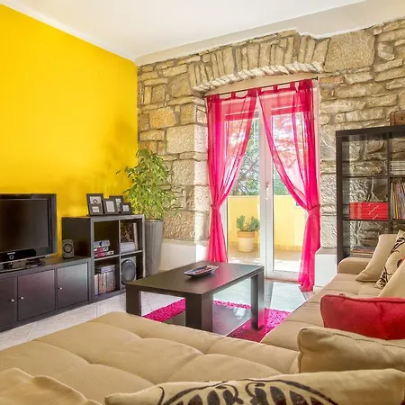 Living With Nature Apartment Pula